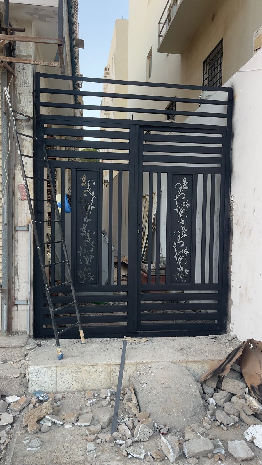 تقييم عميل لتنفيذ أبواب وشبابيك حديد بجدة